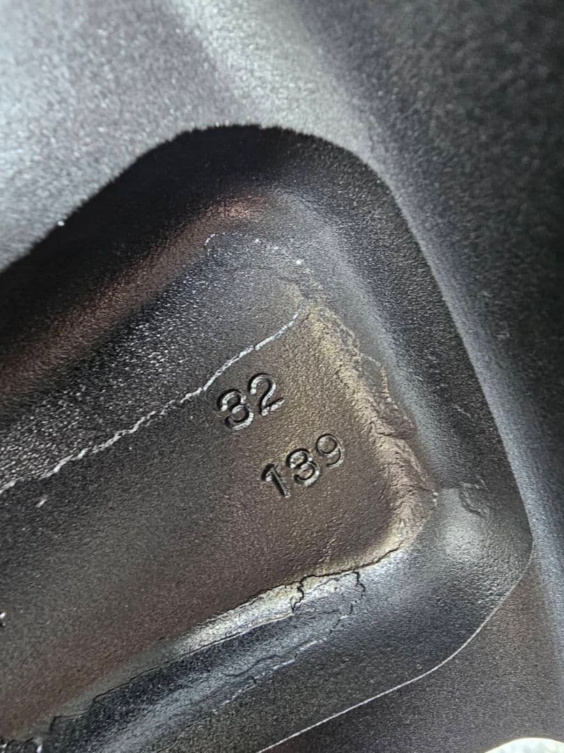 ハイエース エセックス ES20 廃盤 8J 32 キャラバン essex傷や汚れあり BRIGHTFACE_UK