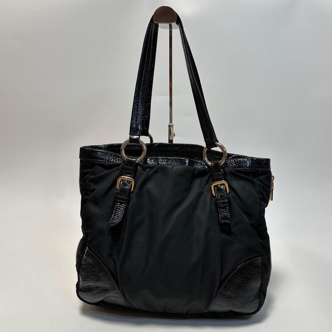 o55【極美品】プラダ ゴールドロゴ金具 ナイロン ブラック