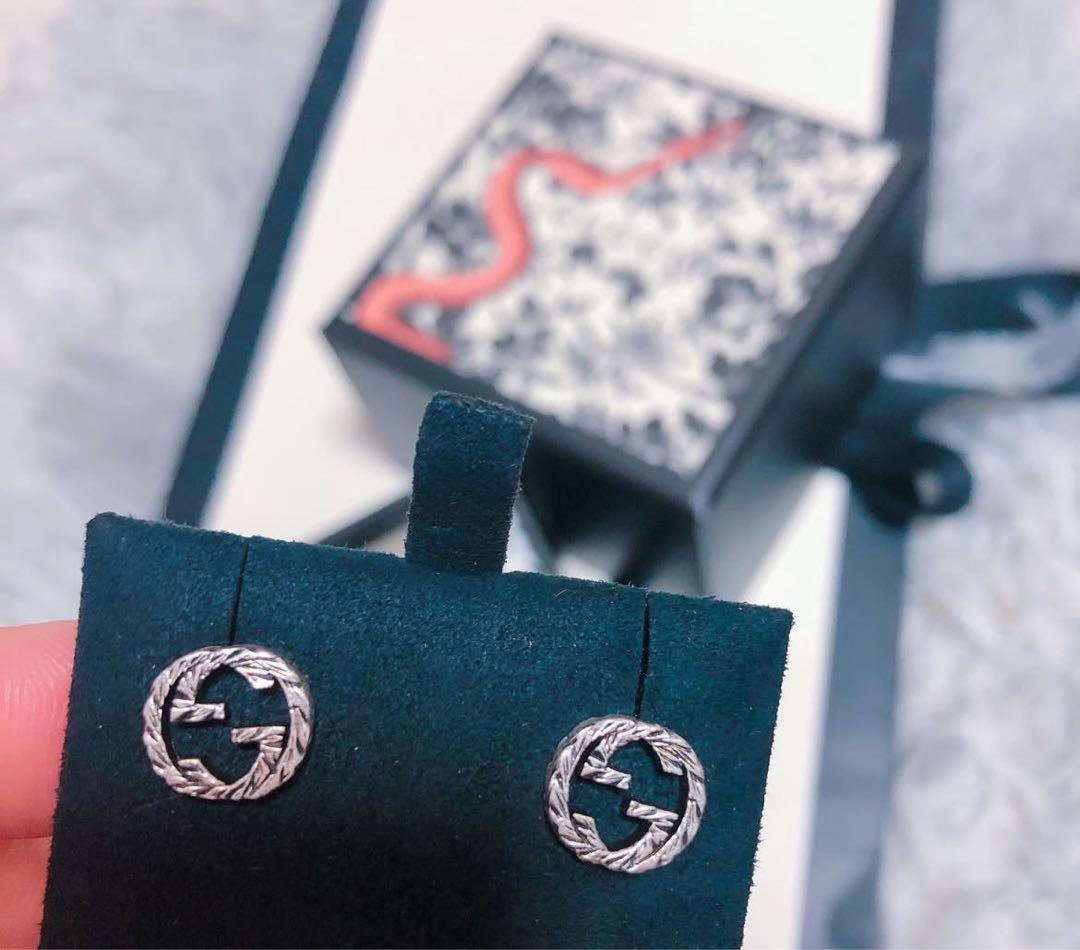 ほぼ未使用品【GUCCI(正規品)インテーロッキングGピアス】グッチ ピアスのみ