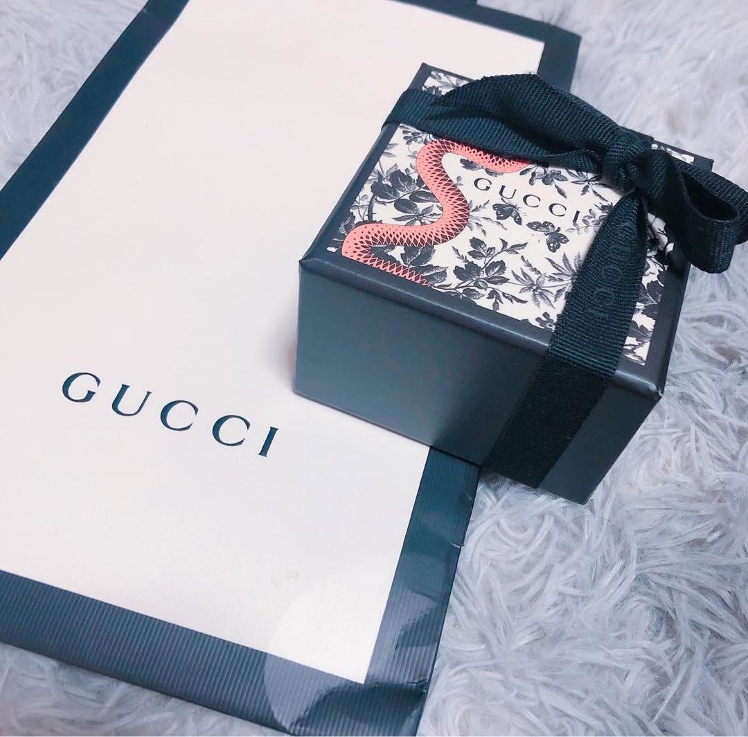 ほぼ未使用品【GUCCI(正規品)インテーロッキングGピアス】グッチ ピアスのみ