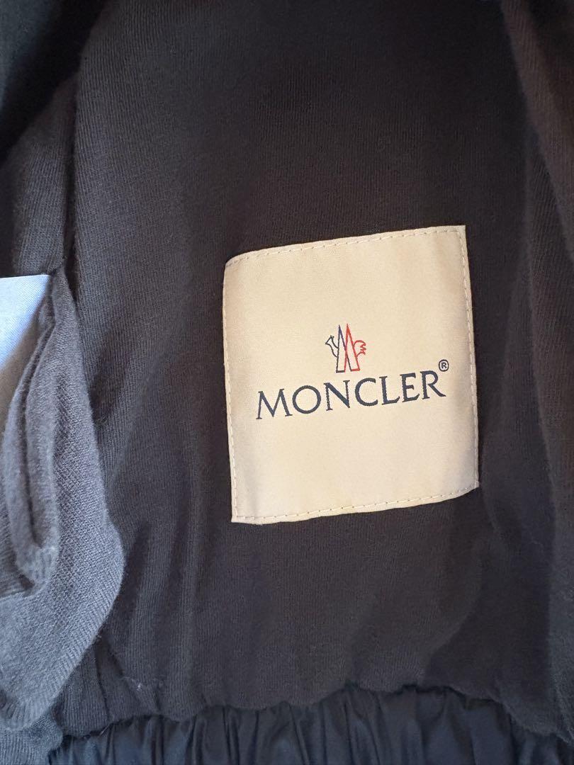 MONCLER 黒 ナイロンジャケット