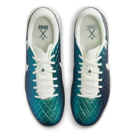 ナイキ（NIKE）サッカートレーニングシューズ FQ3245-300