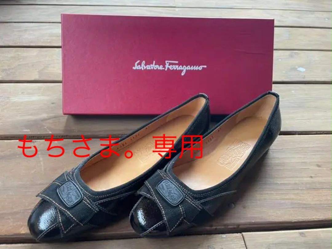 フェラガモ パンプス フェラガモ 黒パンプス