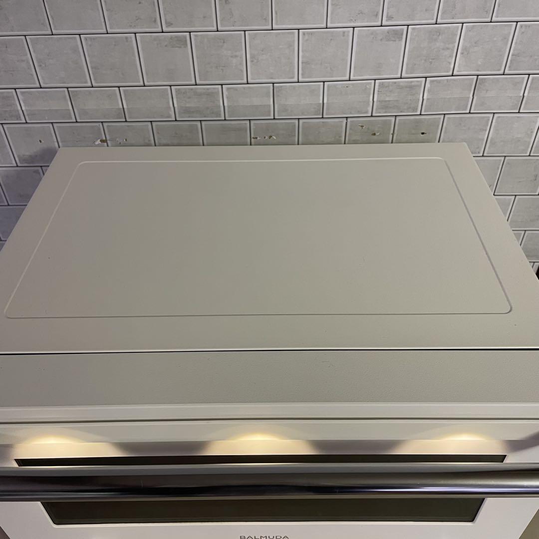 入荷‼️2021年製　バルミューダ　電子レンジ　オーブンレンジ ホワイト　美品