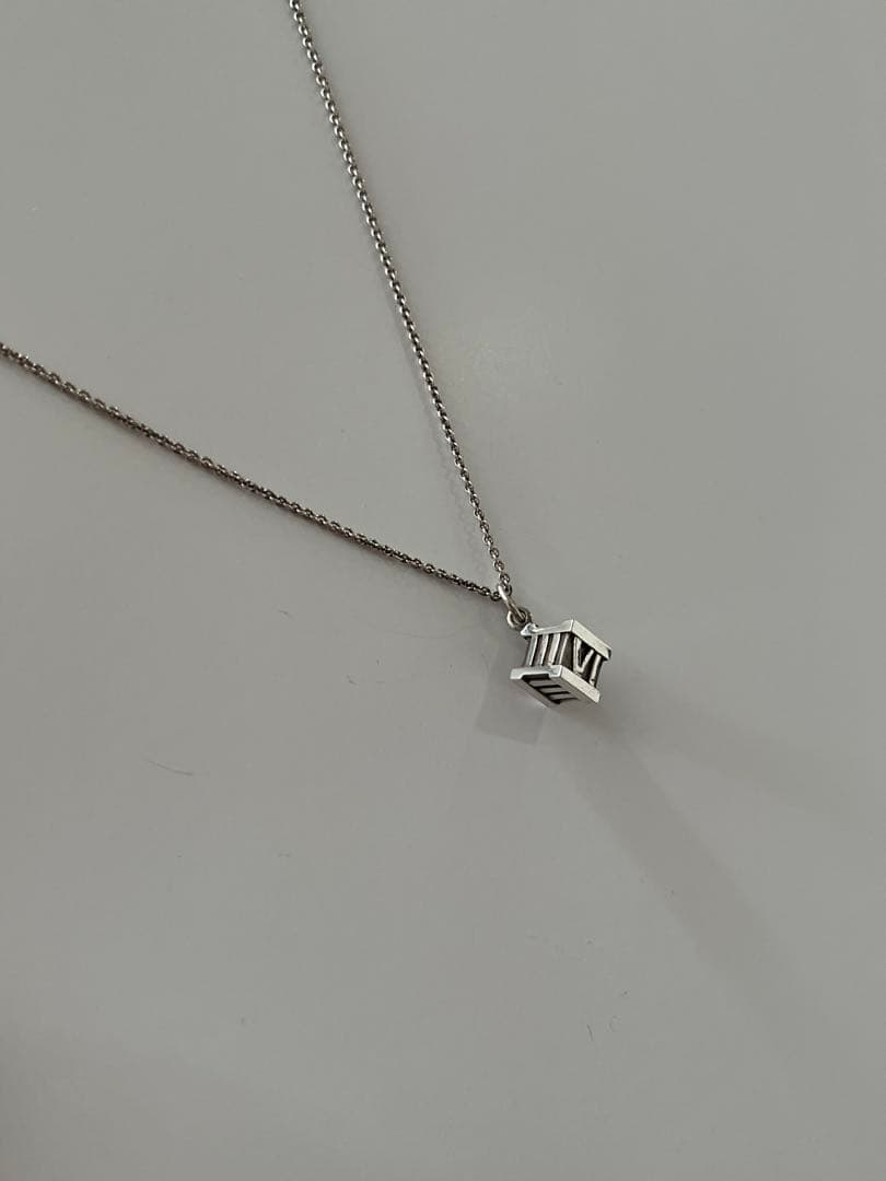Tiffany&co.シルバーアトラスキューブペンダント