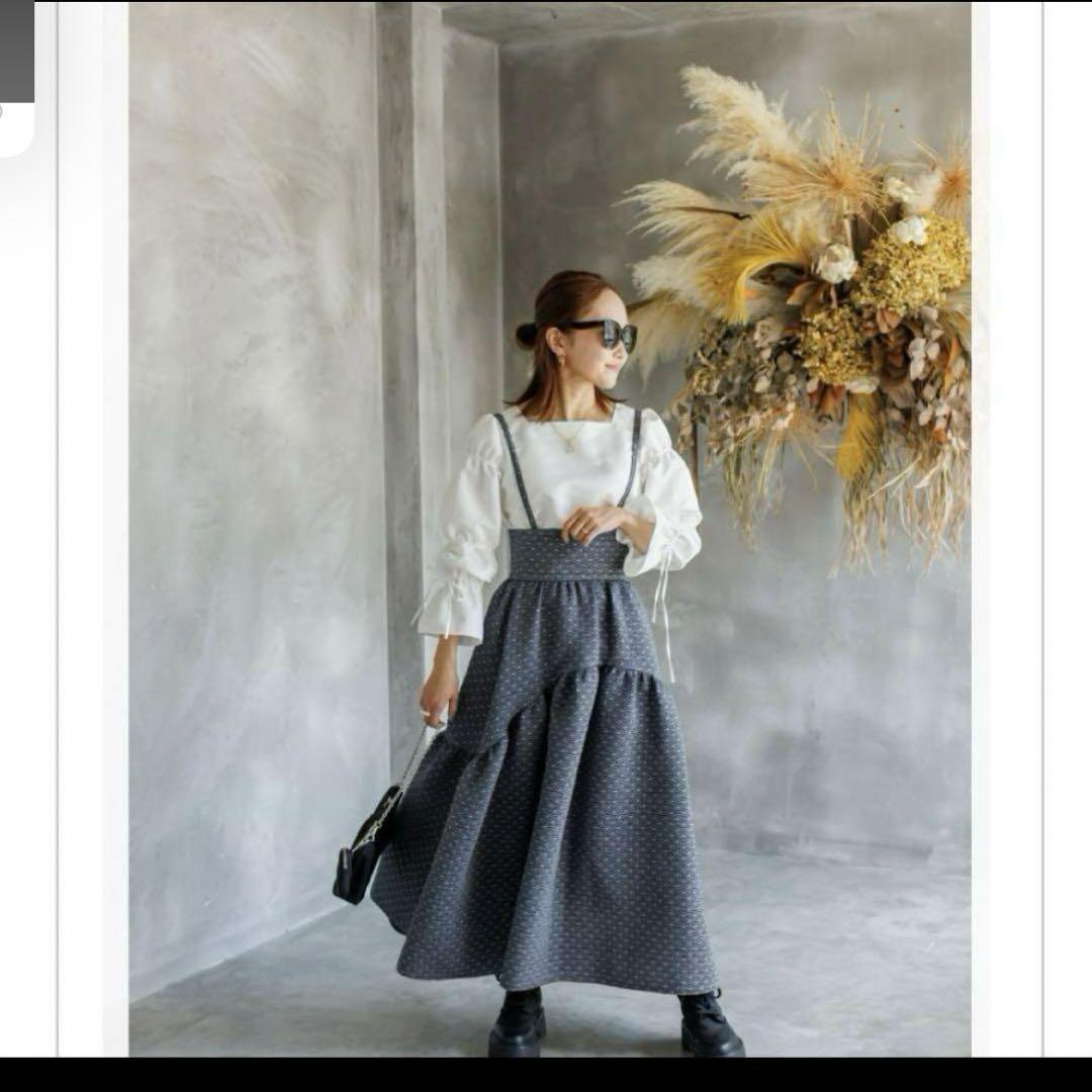 Dot Jacquard suspenders skirt