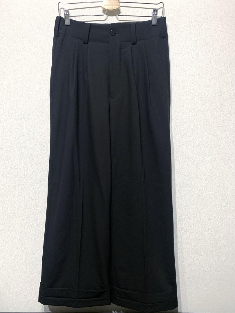 ［ミルク］un peu wide baggy slacks