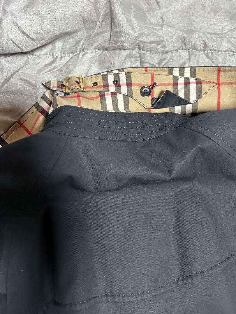 Burberry レディーストレンチコート 黒