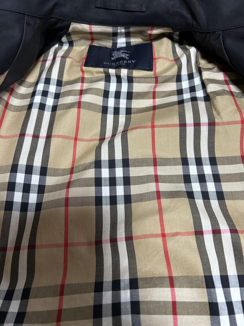 Burberry レディーストレンチコート 黒