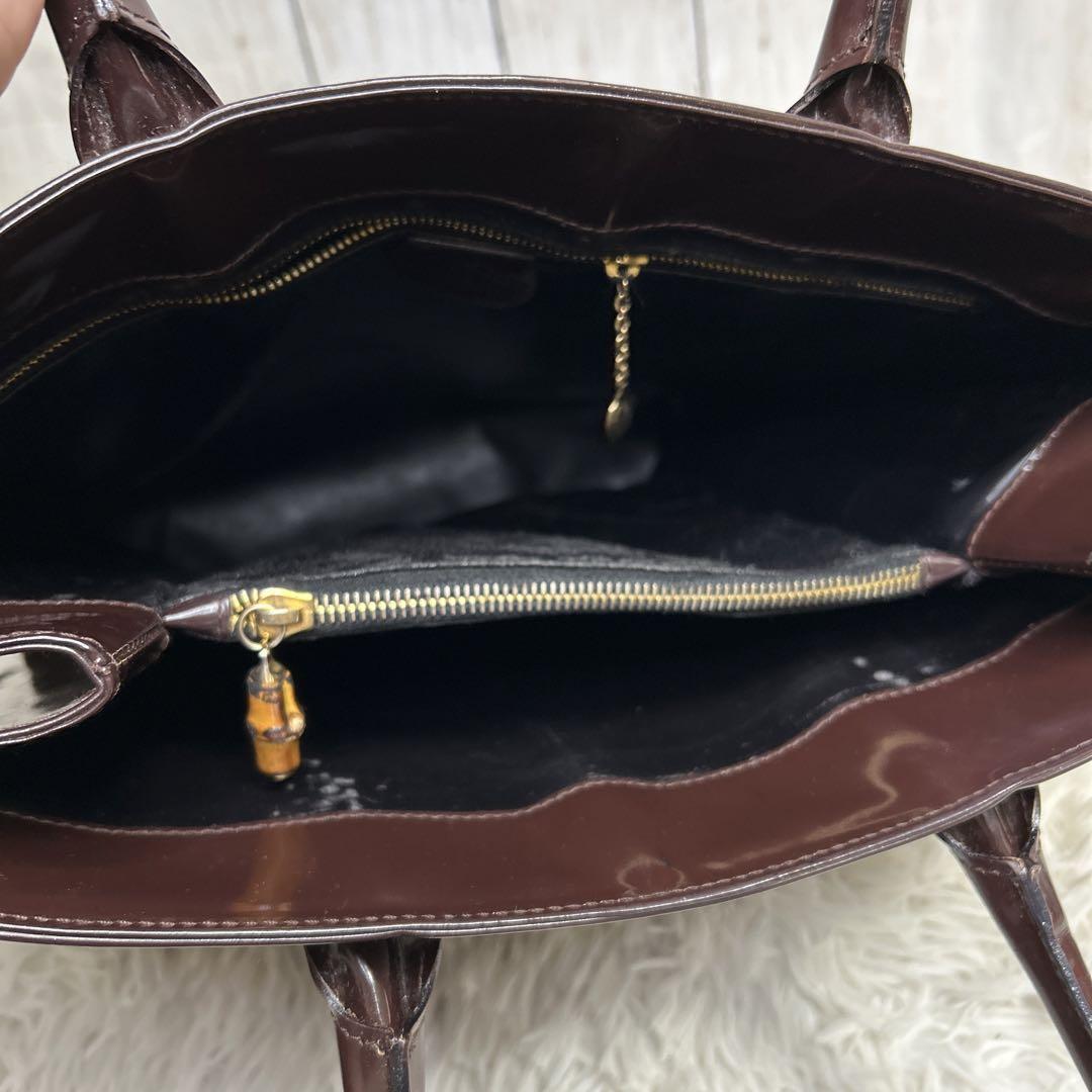 GUCCI トートバッグ　ロゴ型押し　ブラウン　大容量　エナメル　パテントレザー