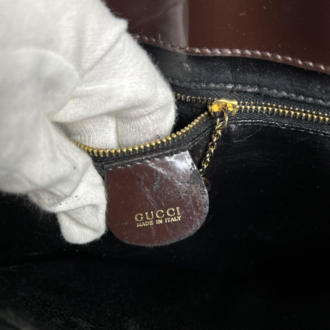 GUCCI トートバッグ　ロゴ型押し　ブラウン　大容量　エナメル　パテントレザー