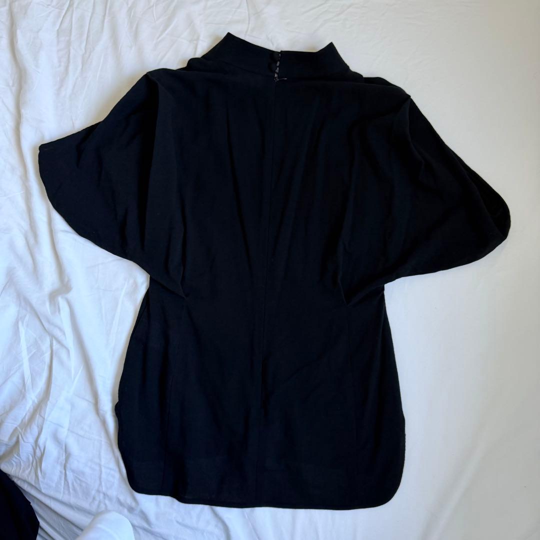 Mame Kurogouchi Crepe Buttoned V-Neck Mame Kurogouchi Crepe Buttoned V-Neck