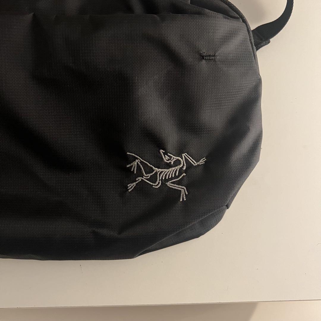 Arc'teryx ヒリアド6 クロスボディバッグ