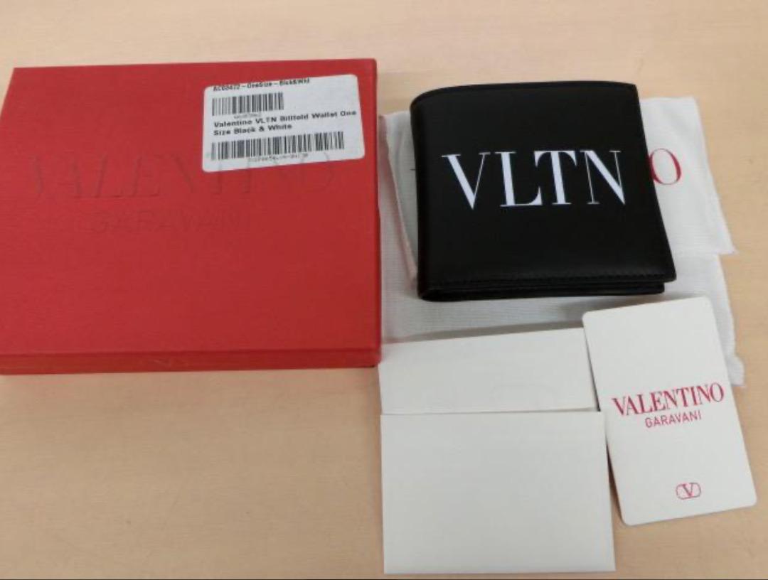 新品正規品【Valentino Garavani】wallet 二つ折り財布
