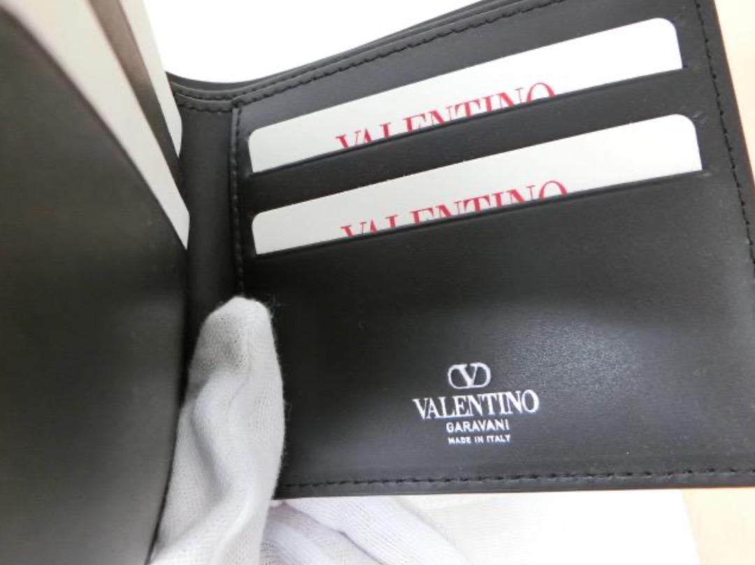 新品正規品【Valentino Garavani】wallet 二つ折り財布