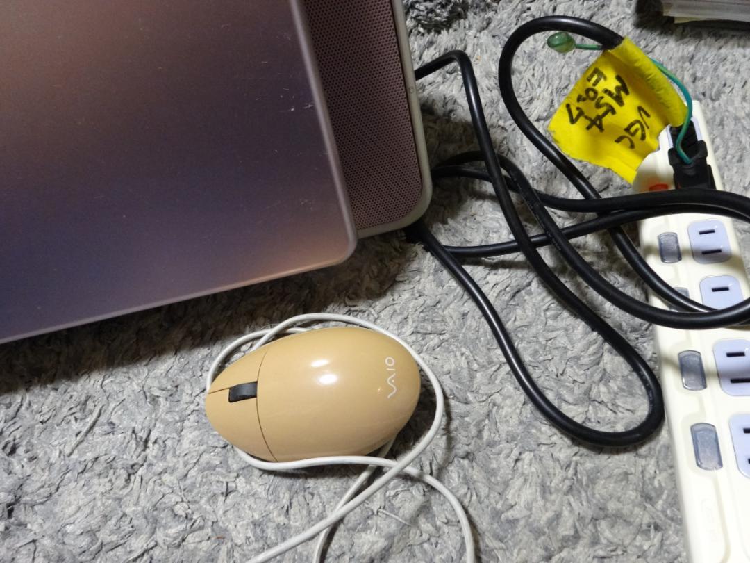 sony vaio M54 XP 　起動OK　年代物ジャンク品 sony vaio M54 XP 起動OK 年代物ジャンク品