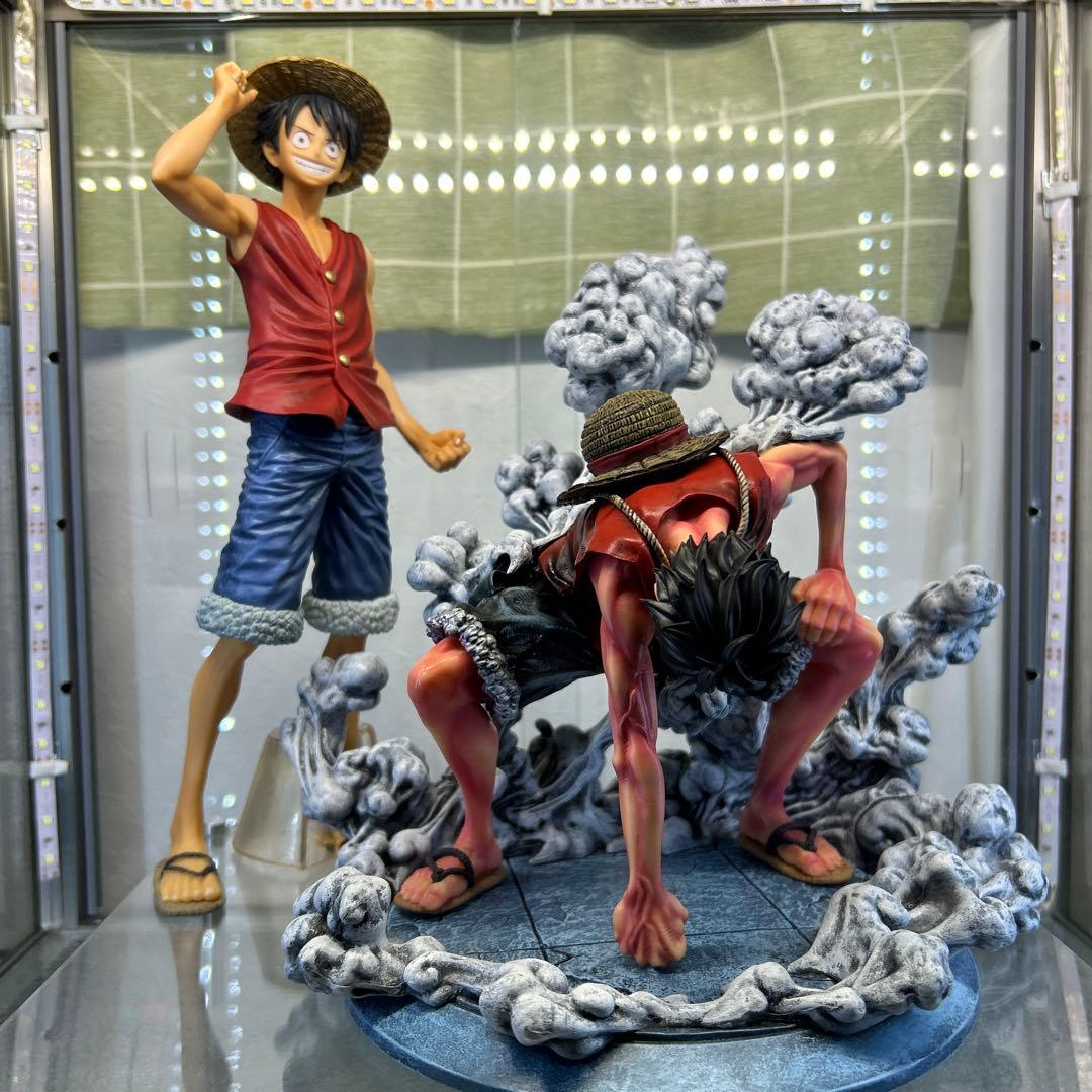 ルフィ フィギュア 動的ポーズ 雲エフェクト