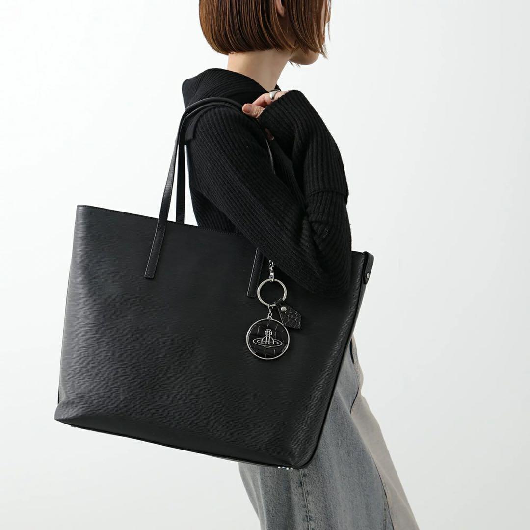 ヴィヴィアンウエストウッド キーリング 82030103 L0039 ブラック