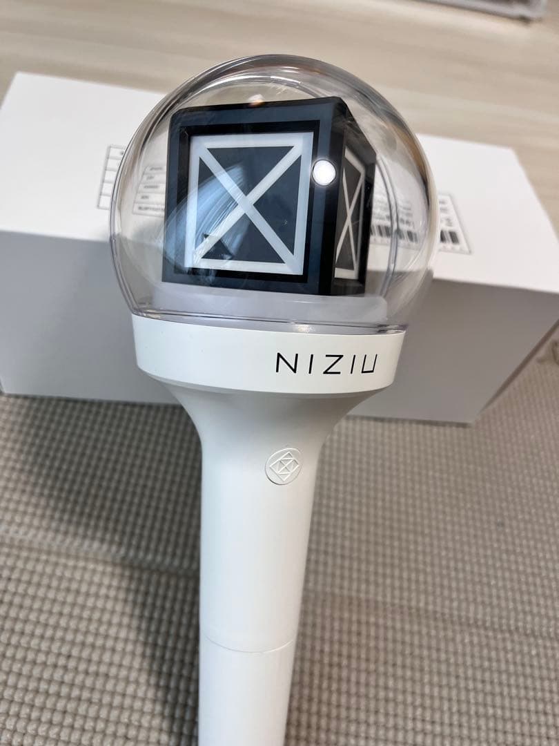 NiziU ペンライト ライトスティック NiziU 公式 ペンライト