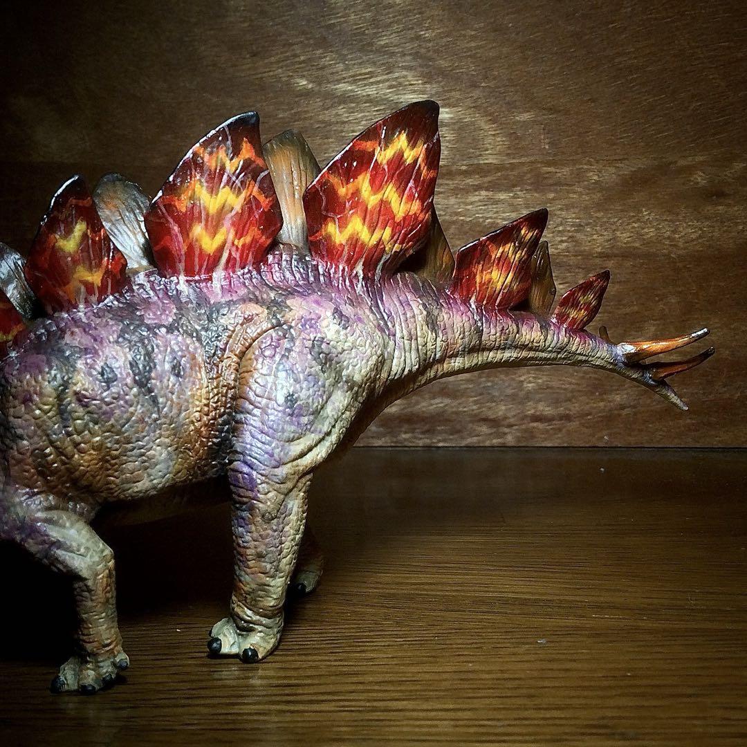 ステゴサウルス リアルカラー！