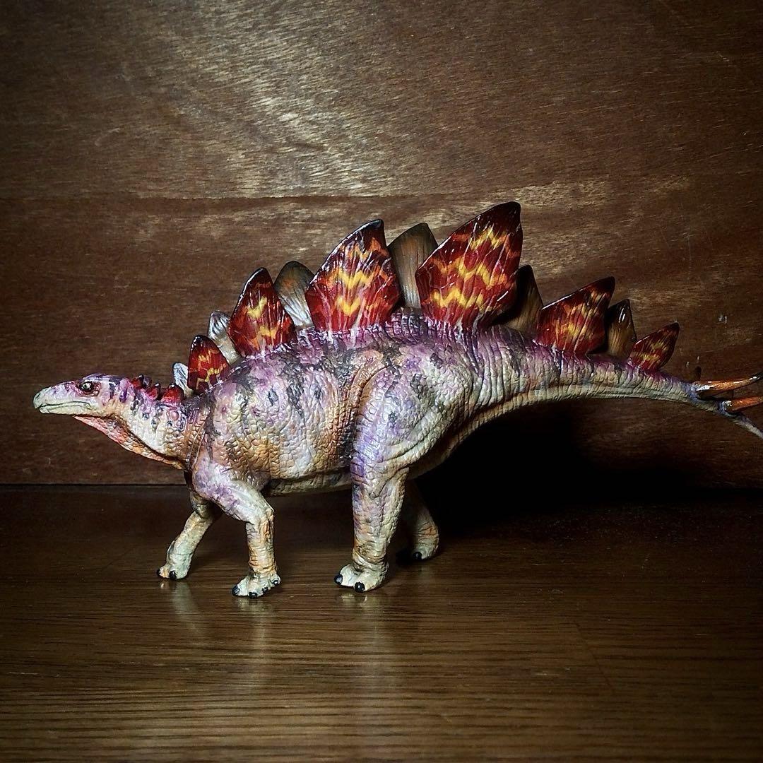 ステゴサウルス リアルカラー！