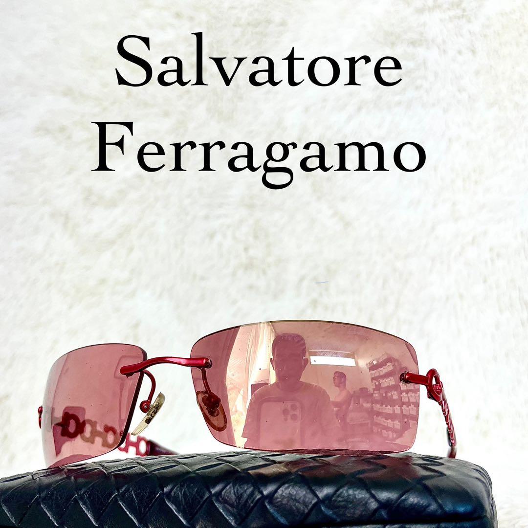 美品　Salvatore Ferragamo　サングラス　ガンチーニ　レッド
