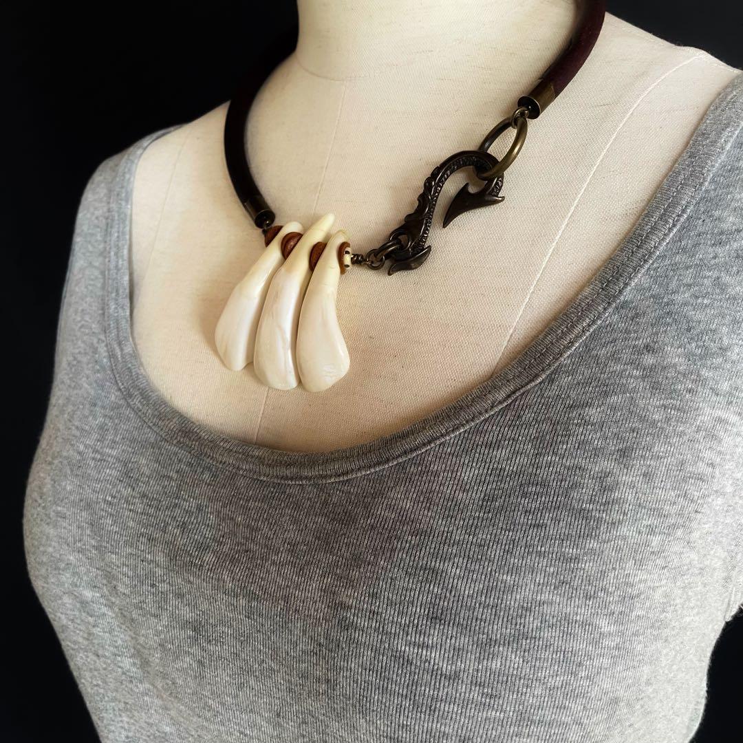 ネックレス・ペンダント a-58 Buffalo Teeth / Wild life Necklace