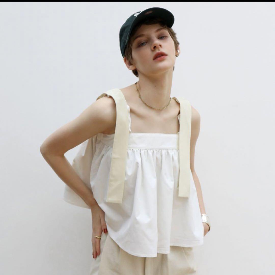 国産品 新品未使用】Katrin TOKYO バイカラーラッフルトップス(ホワイト トップス