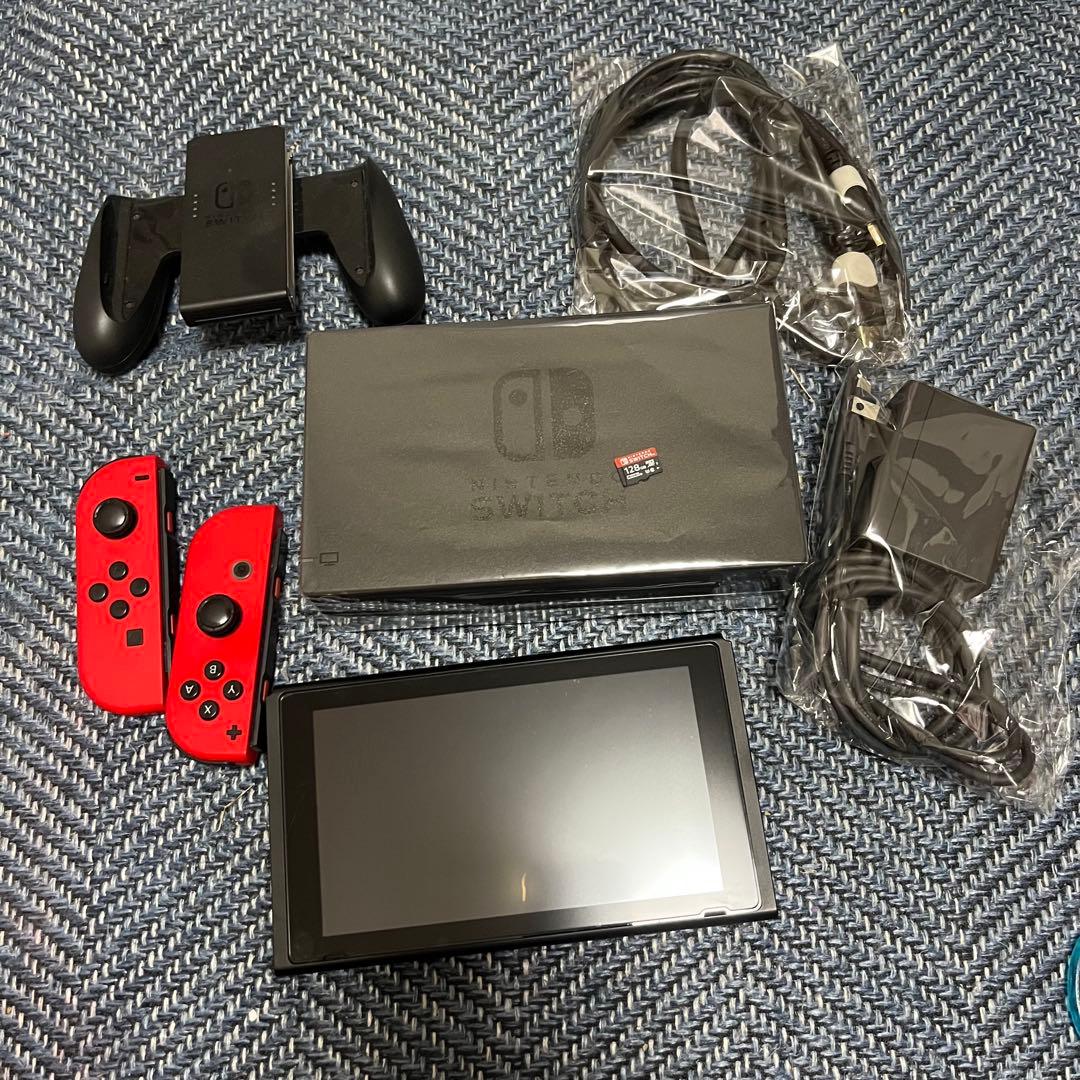 Nintendo Switch 本体 128GB 赤　ストラップなし