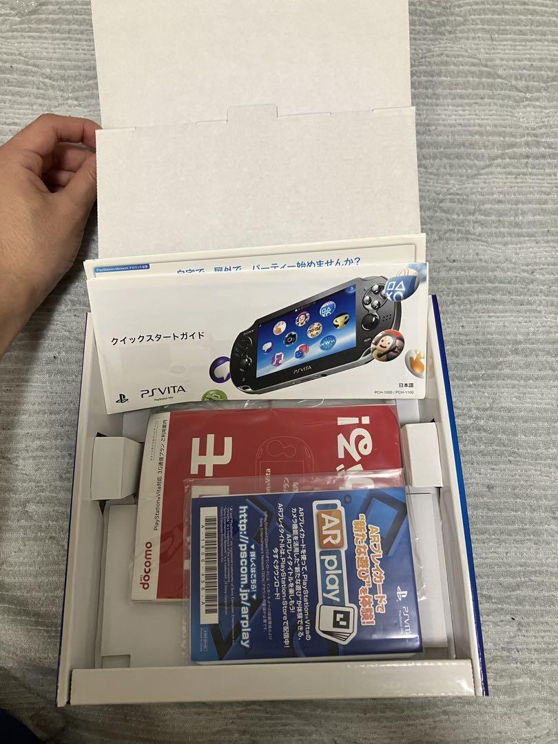 PS Vita 本体 と箱、3G/Wi-Fi Minecraft付き 充電器なし