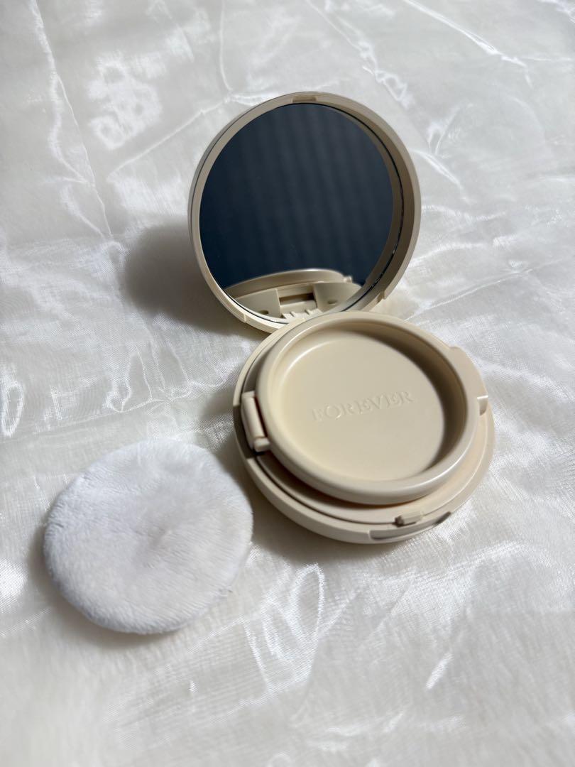 奈水子 Dior クッションパウダーライト＆ リキッドファンデーション2N