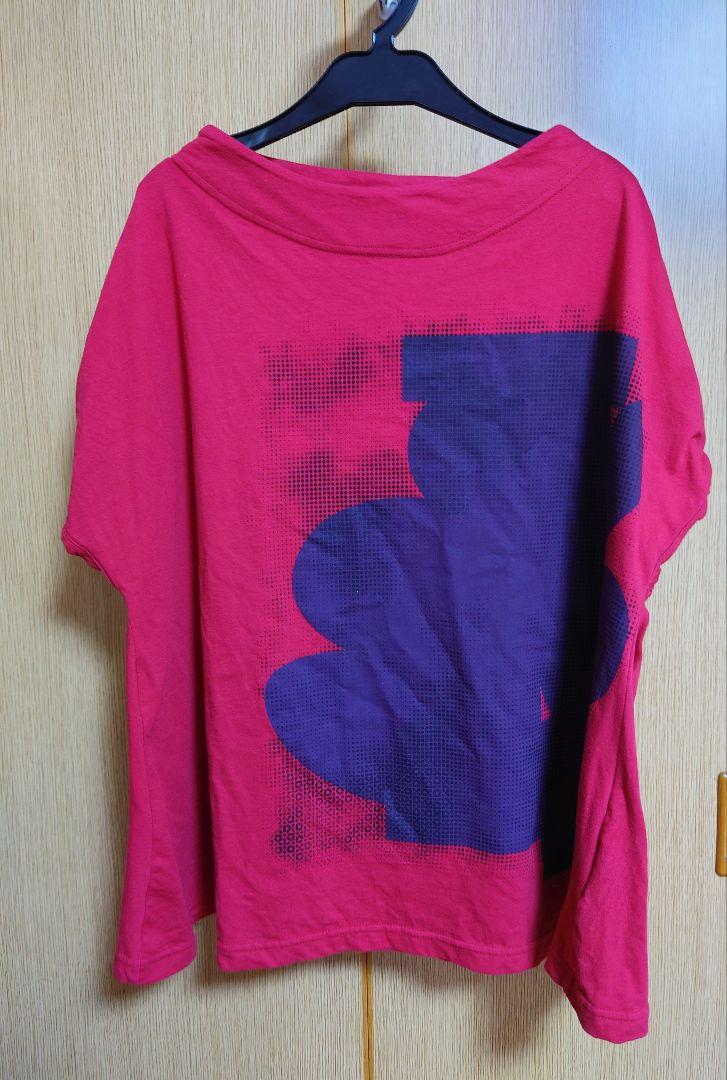 慈雨　赤Tシャツ 花柄プリント