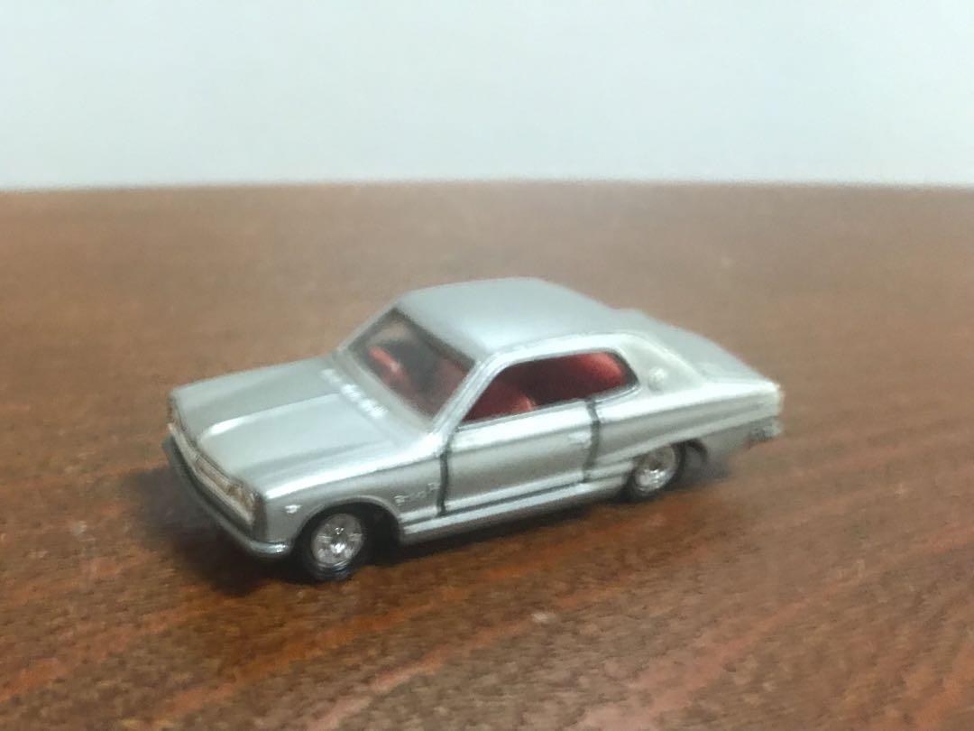 スカイライン　2000GT ミニカー