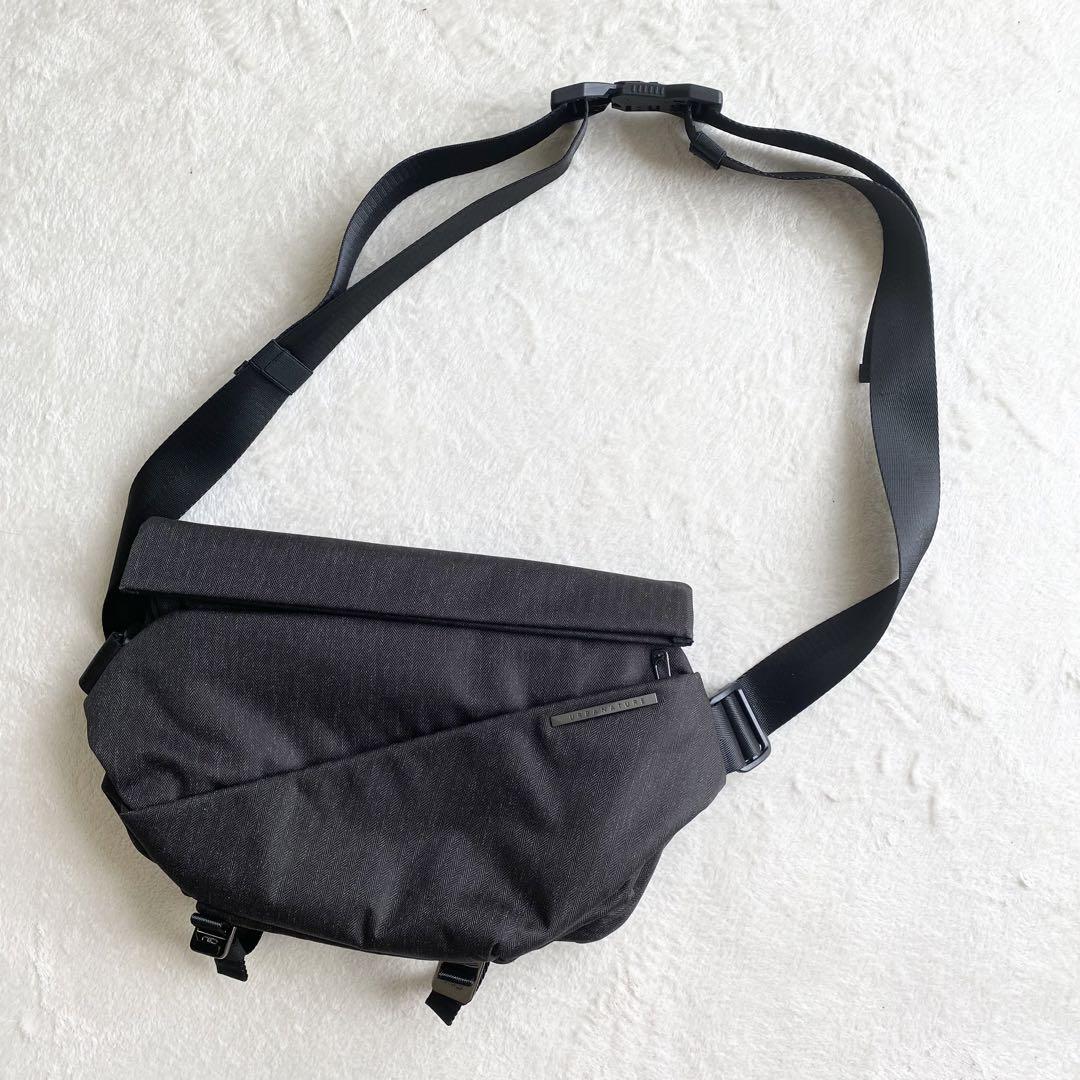 美品✨R1 NIID URBANATURE ボディバッグ ショルダーバッグ