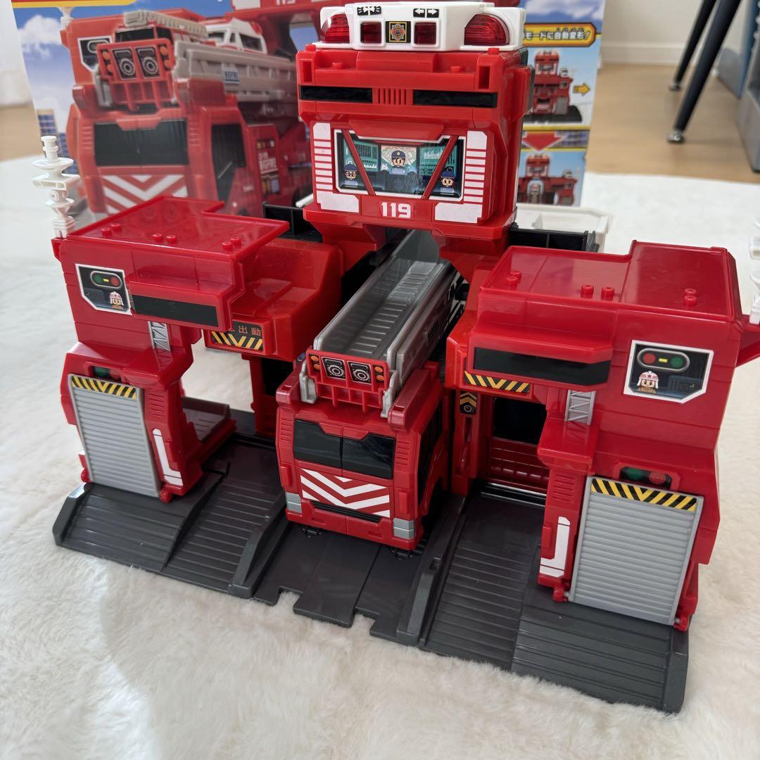 【完品！】ビッグファイヤー＆コマンドステーション　レスキューベース　ベーシック