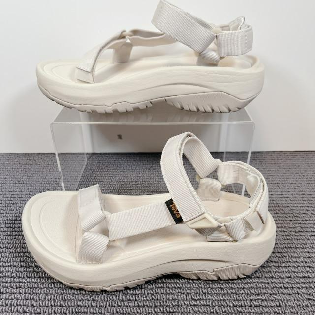 適当な価格 未使用級 TEVA 厚底 クリーム 25cm アンプソール ハリケーン 靴
