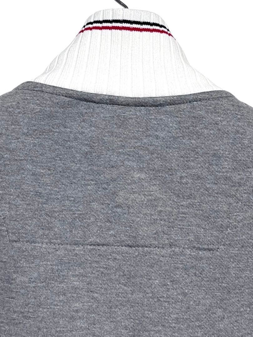 美品 イタリア製P.M.D.S .トラックジャケット ブルゾン サイズS グレー 美品 イタリア製P.M.D.S .トラックジャケット ブルゾン サイズS グレー