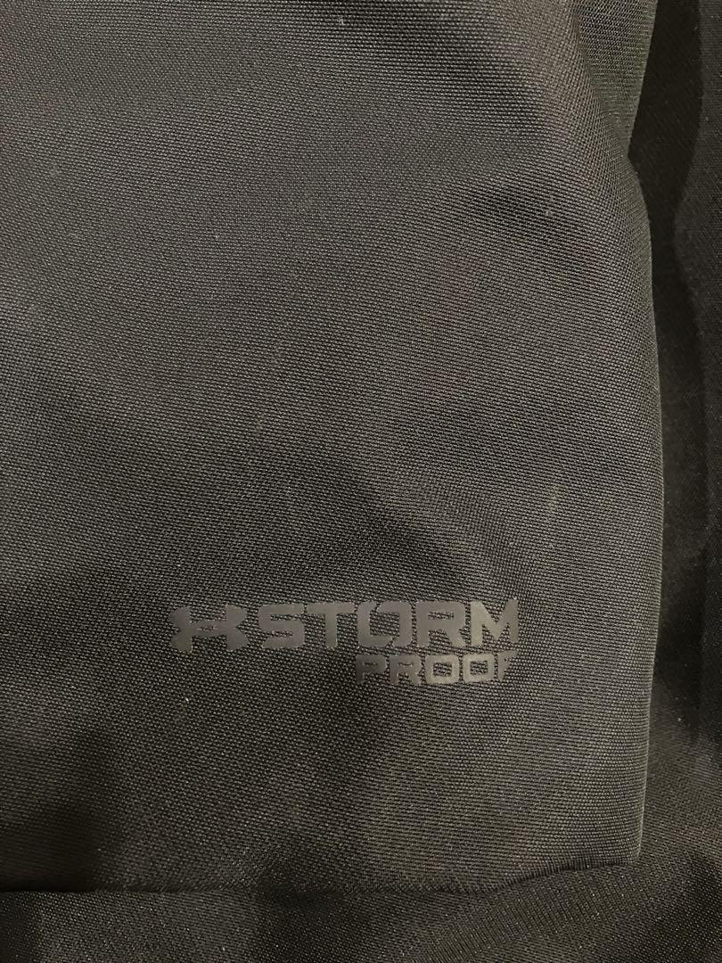 アンダーアーマー ダウンジャケット STORM PROOF