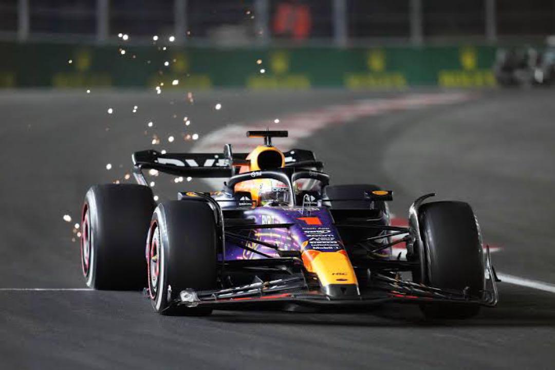 MV 1/18 RB19 2023ラスベガス フェルスタッペン