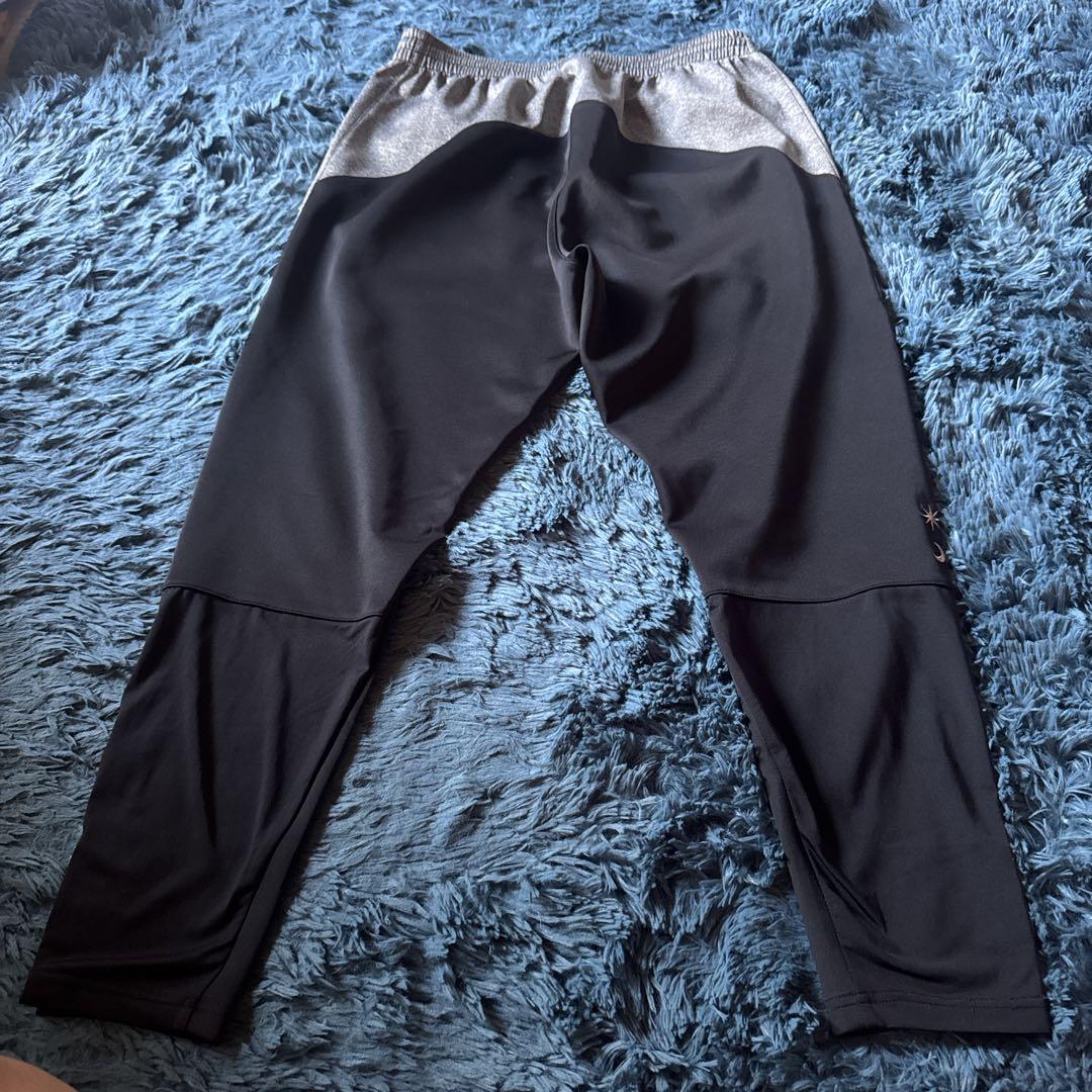ルースイソンブラ　スポーツパンツ 黒 フィットタイプ
