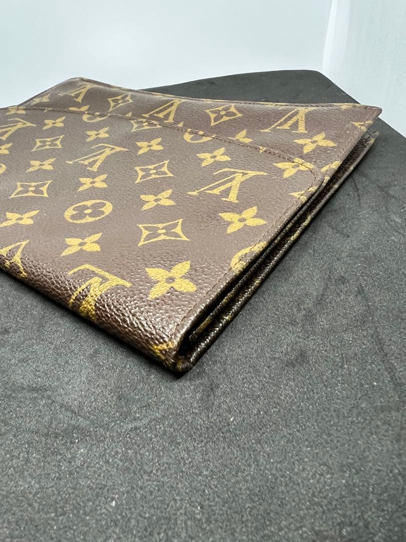 LOUIS VUITTON セカンドバッグ クラッチバッグ ポーチ LOUIS VUITTON セカンドバッグ クラッチバッグ ポーチ