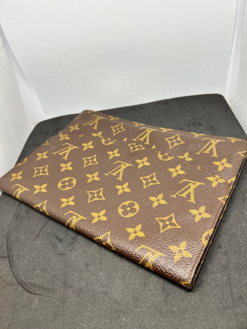 LOUIS VUITTON セカンドバッグ クラッチバッグ ポーチ LOUIS VUITTON セカンドバッグ クラッチバッグ ポーチ