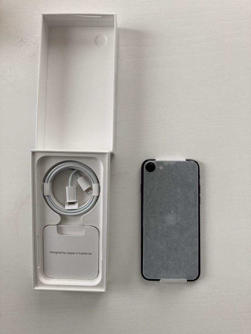 未使用品　iPhone SE (第3世代) ミッドナイト 256 GB