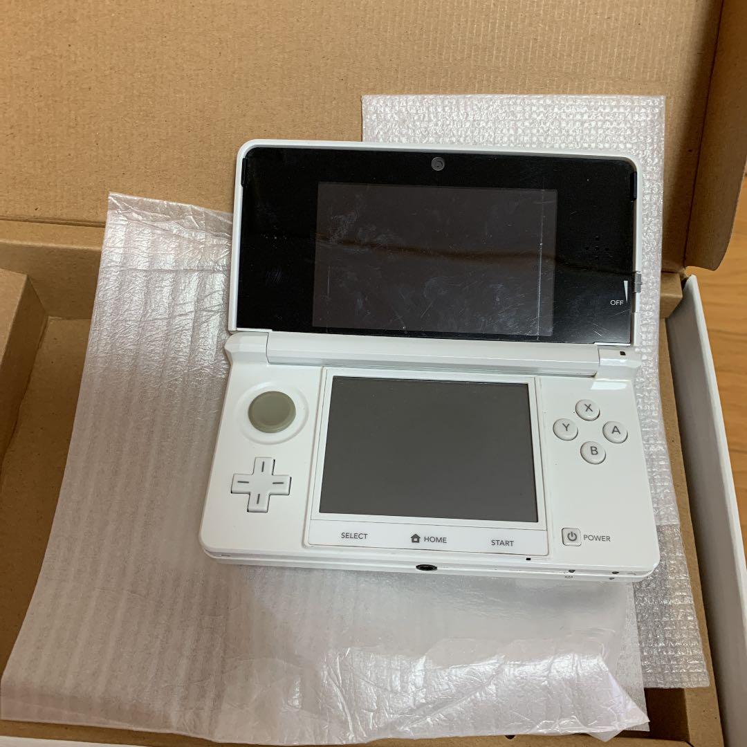 ニンテンドー3DS ピュアホワイト