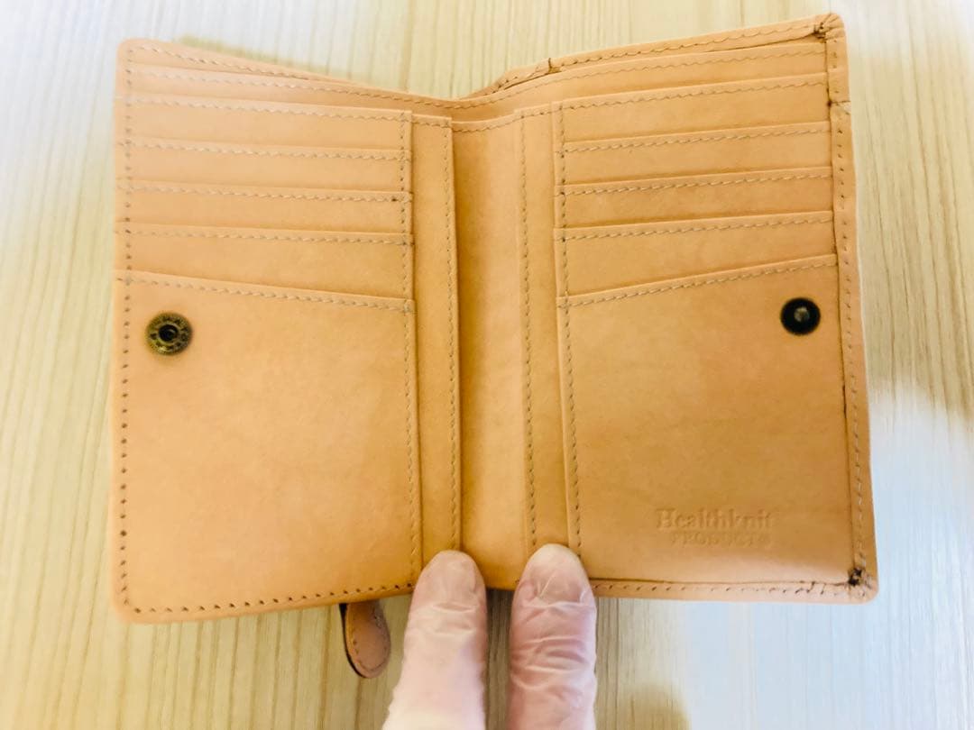 二つ折り財布