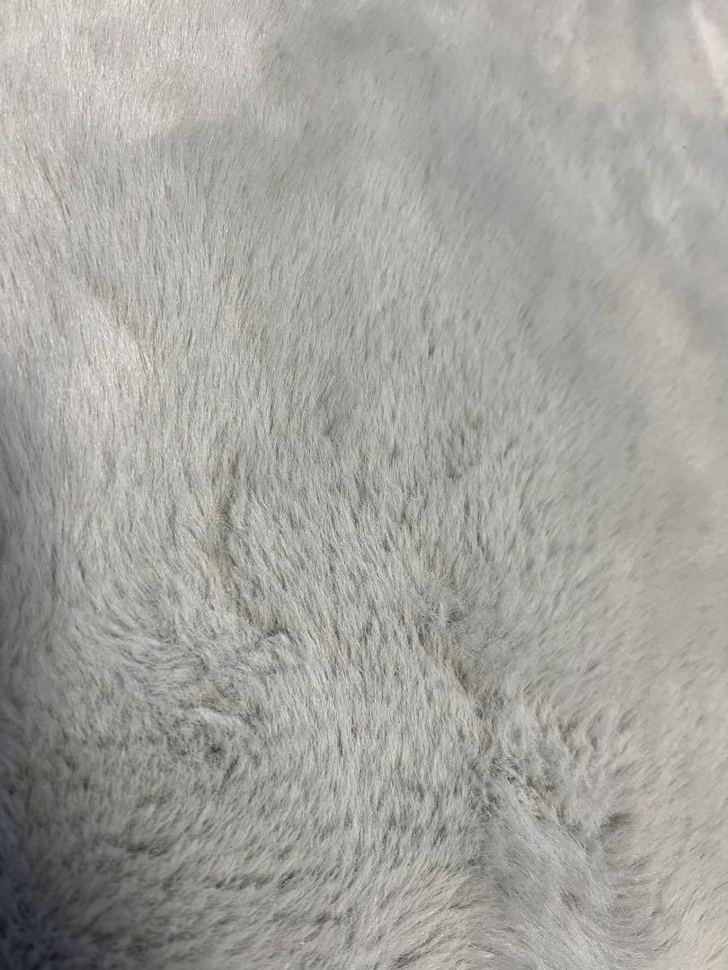 ニトリ　アクセントラグ〔うさぎ2〕 140×200