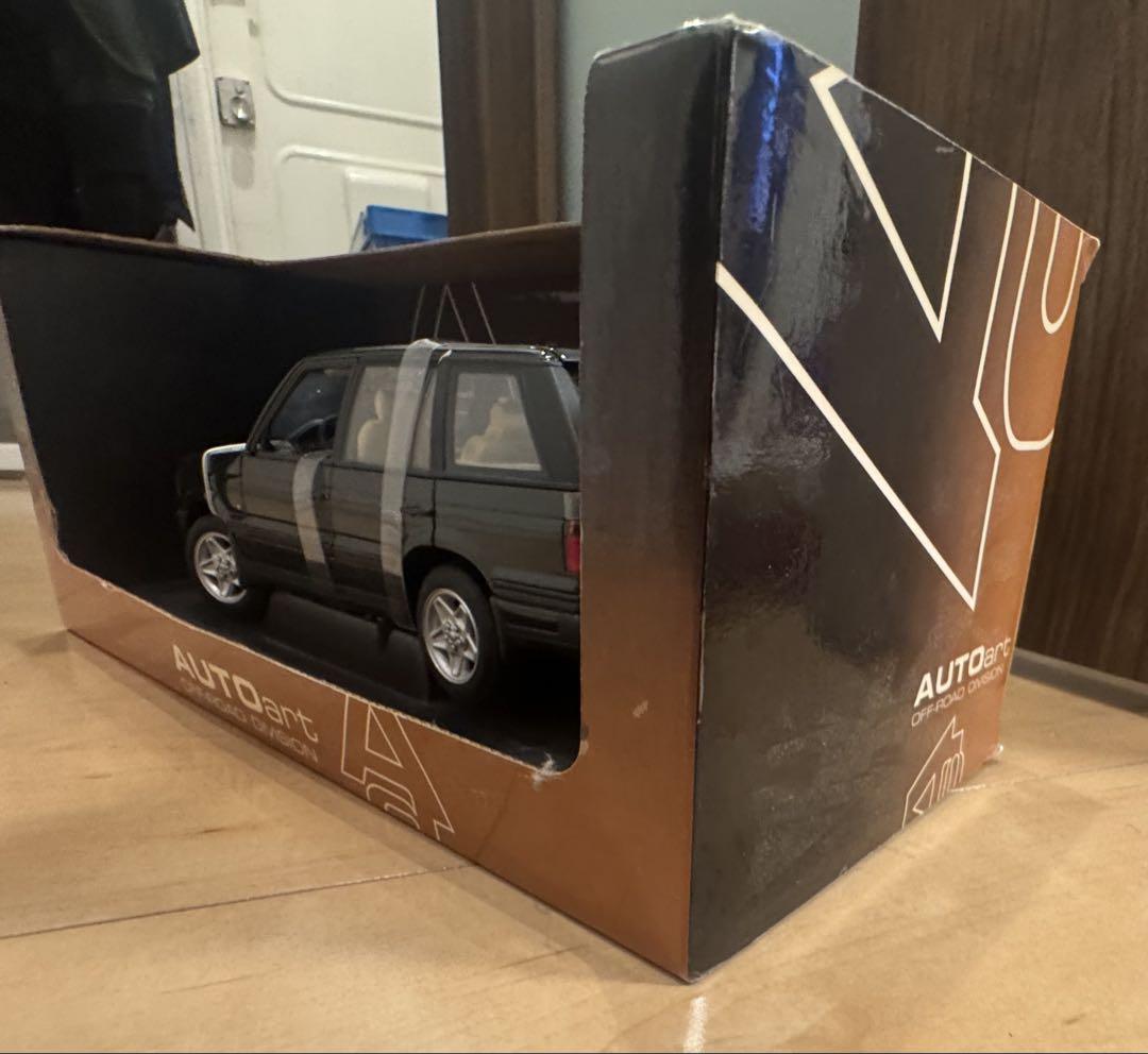 AUTOart 1/18 RANGE ROVER 4.6 HSE ブラック