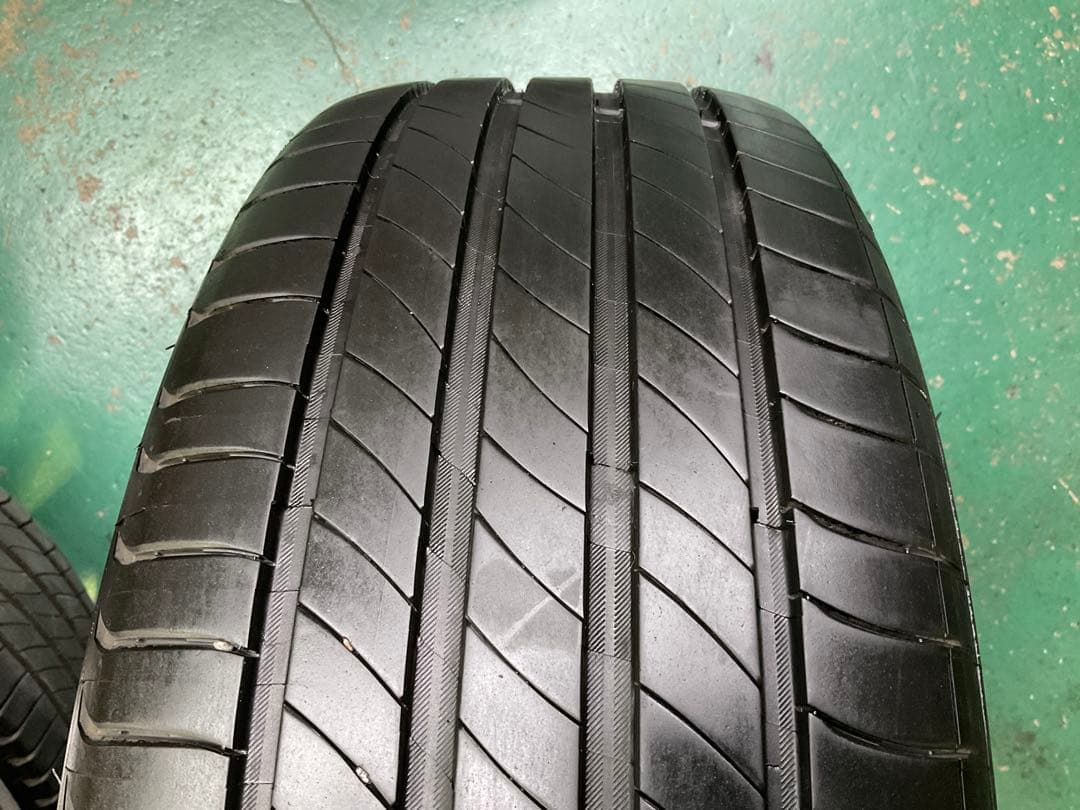 【送料無料】極上 カローラクロス Z 純正 225/50R18 中古4本セット 【送料無料】極上 カローラクロス Z 純正 225/50R18 中古4本セット