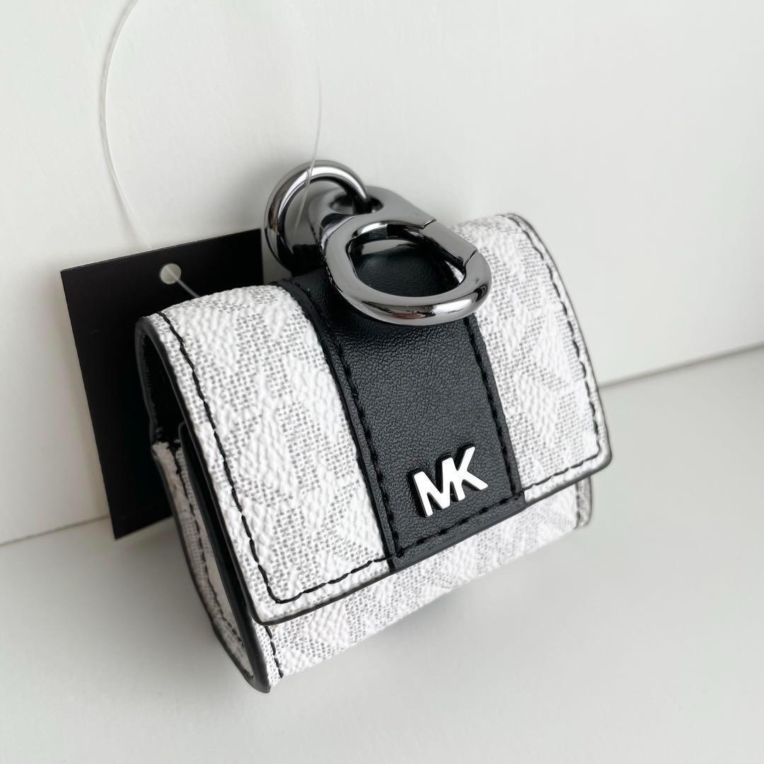 Michael Kors イヤホンケース ホワイト/グレー Michael Kors イヤホンケース ホワイト/グレー