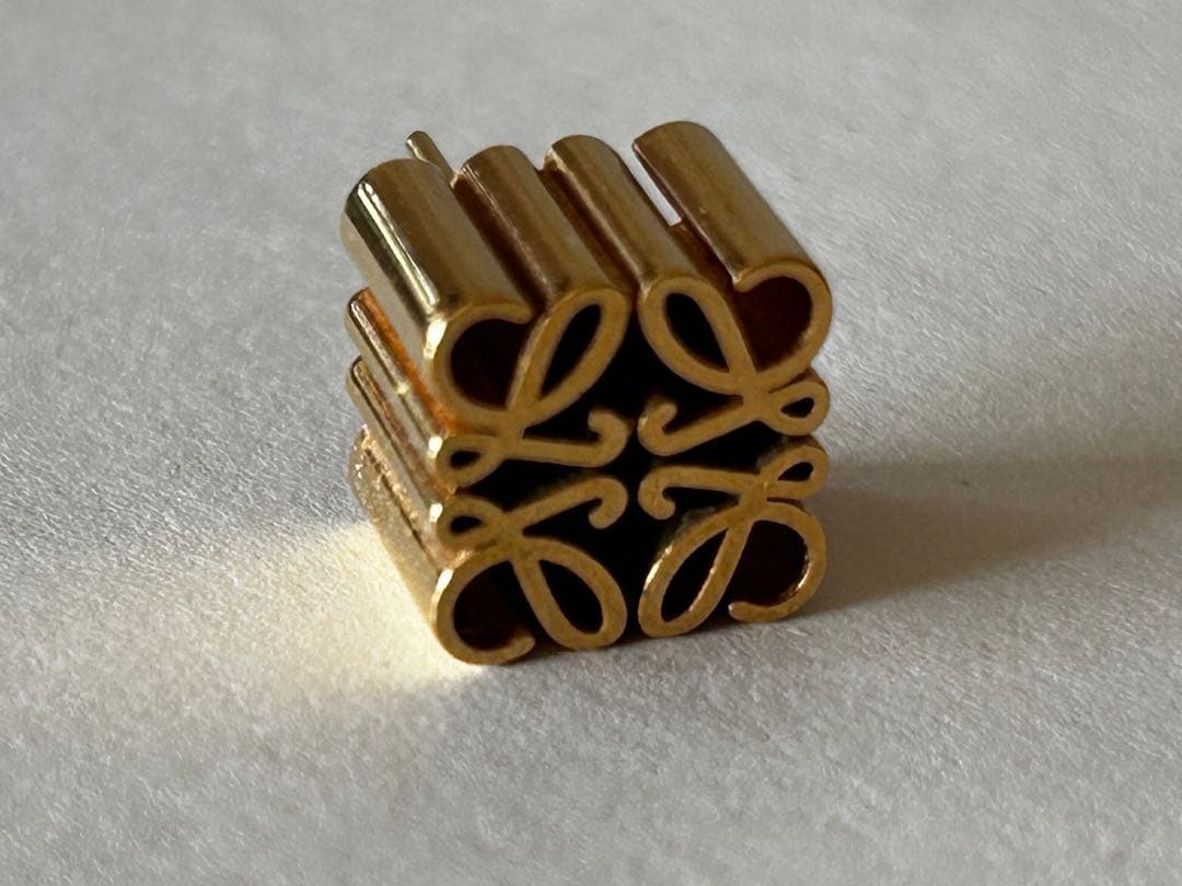 LOEWE スタッドピアス 片方のみ キャッチなし ロエベ